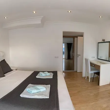 7 Bedroom 5252 * 칼칸