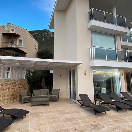 Villa 7 Bedroom 5252 *