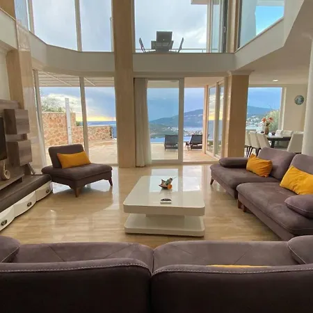 7 Bedroom 5252 *